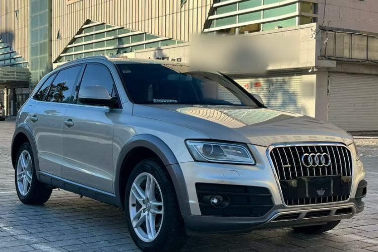 Used Audi Q5 2017 Plus 40 TFSI Technology Model Exterior 2