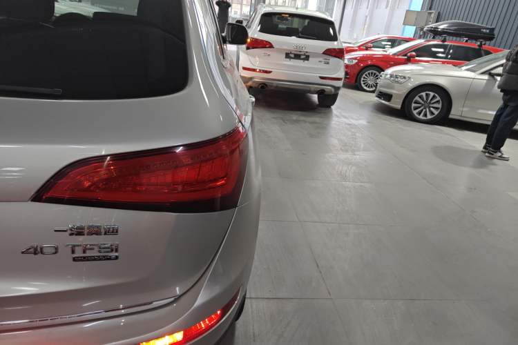 Used Audi Q5 2017 40 TFSI Comfort Model Exterior 3