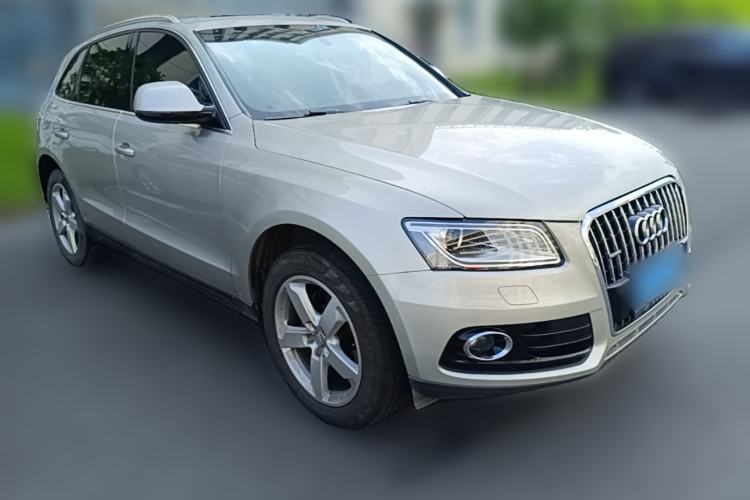 Used Audi Q5 2017 40 TFSI Ambition Edition Front Right 45 Deg