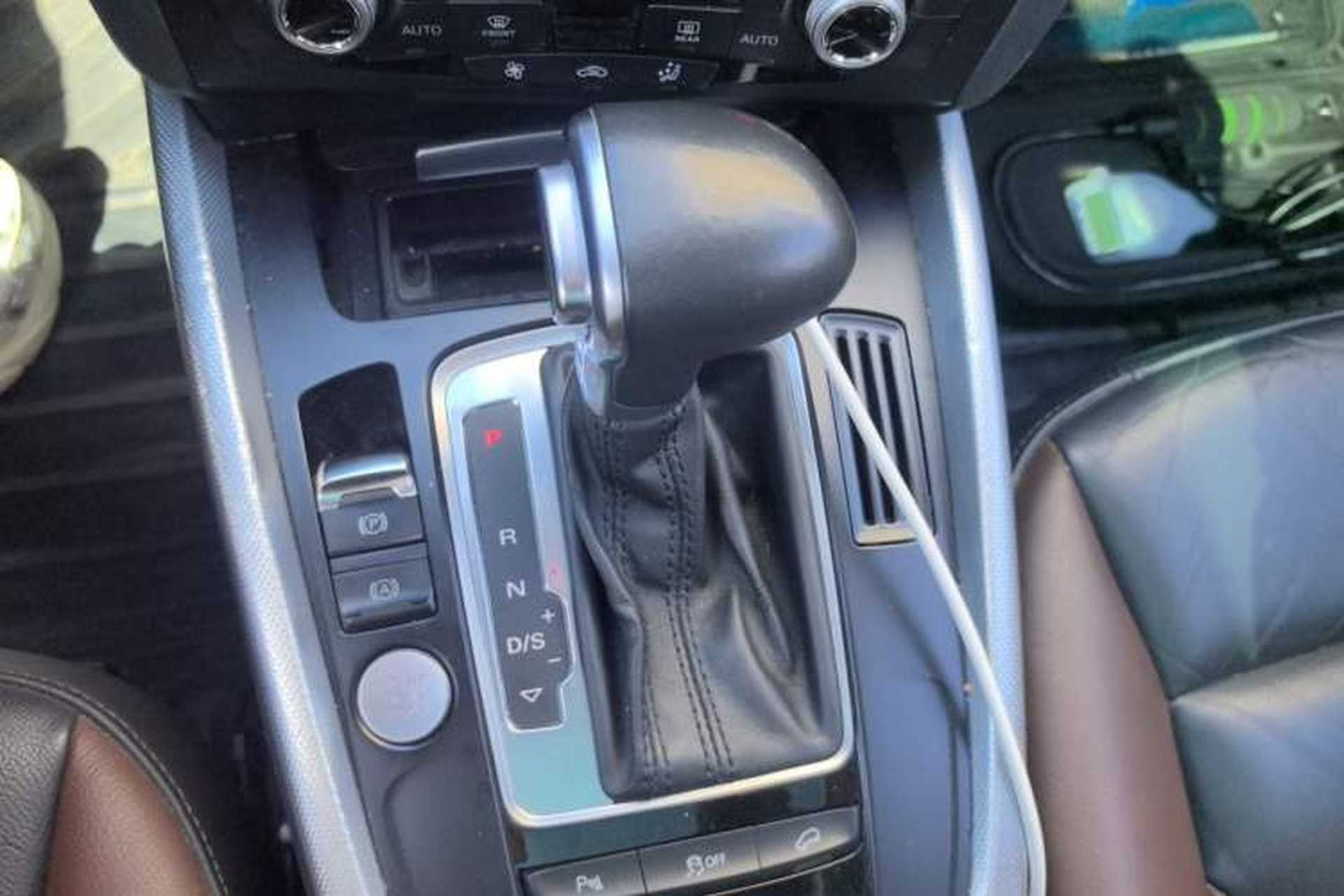 Used Audi Q5 2017 Plus 40 TFSI Technology Model Gear Lever