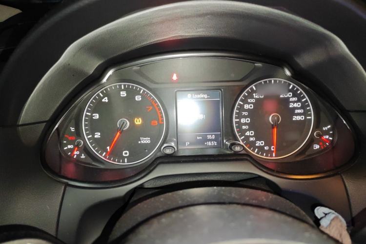 Used Audi Q5 2017 40 TFSI Comfort Model Instrument Cluster