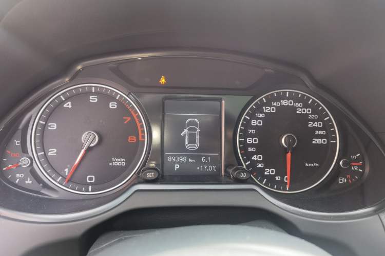 Used Audi Q5 2017 40 TFSI Ambition Edition Instrument Cluster