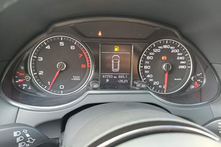 Used Audi Q5 2017 40 TFSI Ambition Edition Instrument Cluster