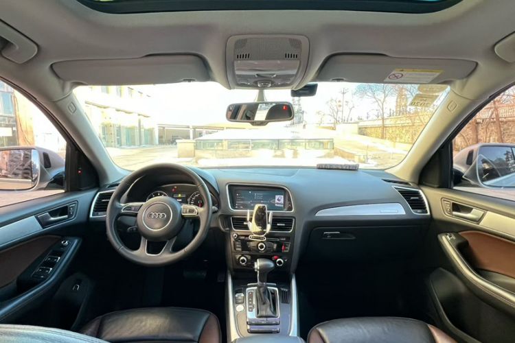 Used Audi Q5 2017 Plus 40 TFSI Technology Model Interior 1