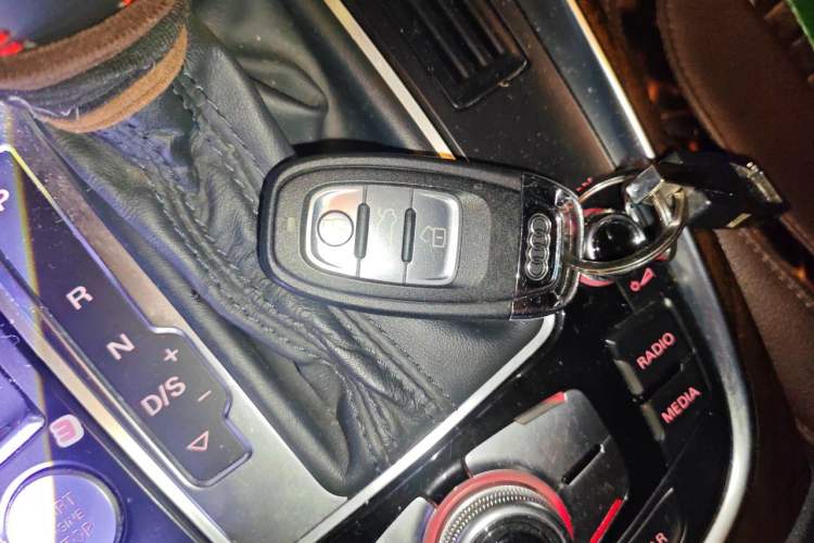 Used Audi Q5 2017 40 TFSI Comfort Model Interior 1