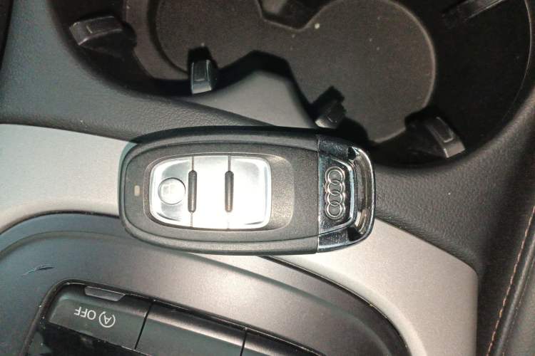Used Audi Q5 2017 Plus 40 TFSI Ambition Model Interior 1