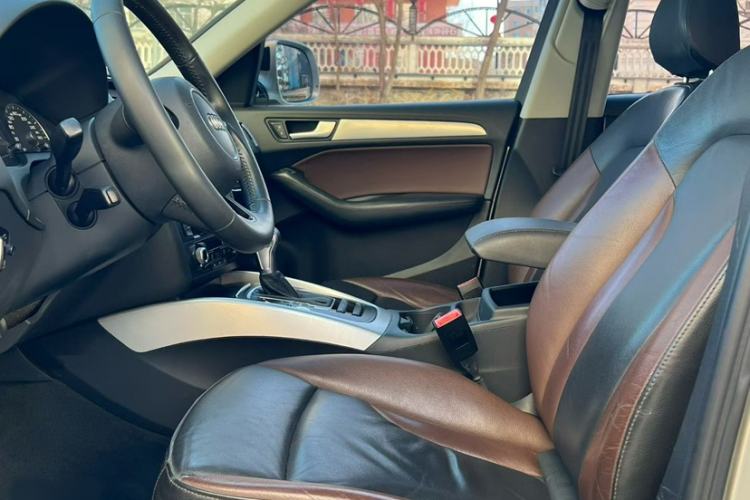 Used Audi Q5 2017 Plus 40 TFSI Technology Model Interior 2