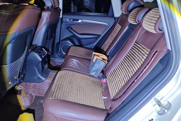 Used Audi Q5 2017 40 TFSI Comfort Model Interior 4