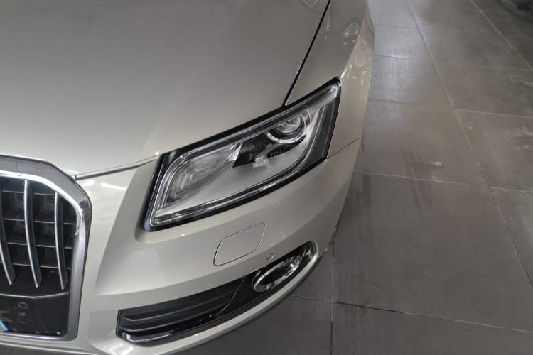 Used Audi Q5 2017 40 TFSI Comfort Model Left Front Headlight