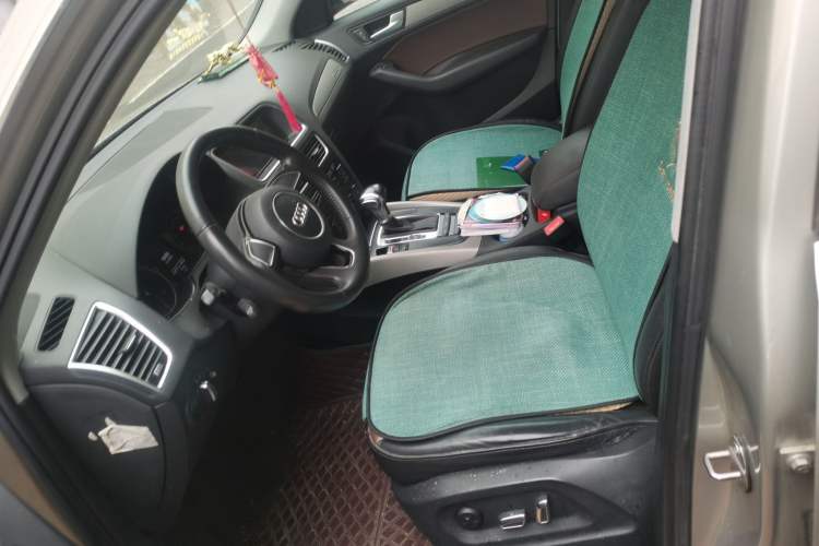 Used Audi Q5 2017 Plus 40 TFSI Ambition Model Left Front Seat