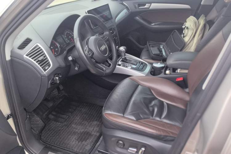 Used Audi Q5 2017 Plus 40 TFSI Technology Model Left Front Seat