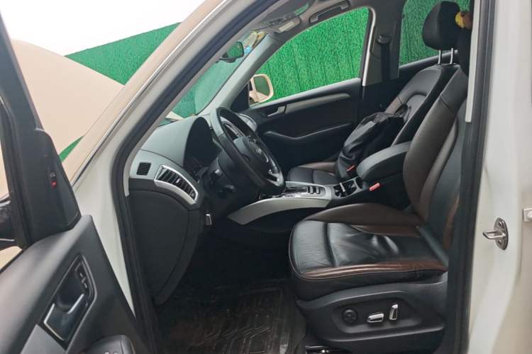 Used Audi Q5 2017 Plus 40 TFSI Technology Model Left Front Seat