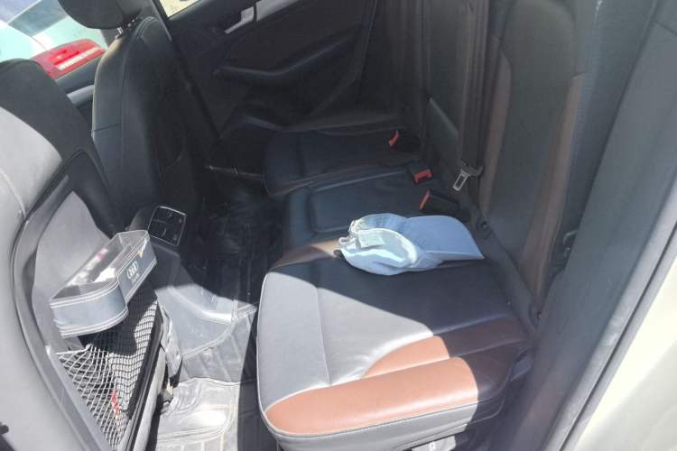Used Audi Q5 2017 Plus 40 TFSI Technology Model Left Rear Seat