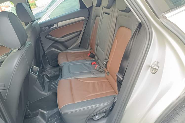 Used Audi Q5 2017 40 TFSI Ambition Edition Left Rear Seat