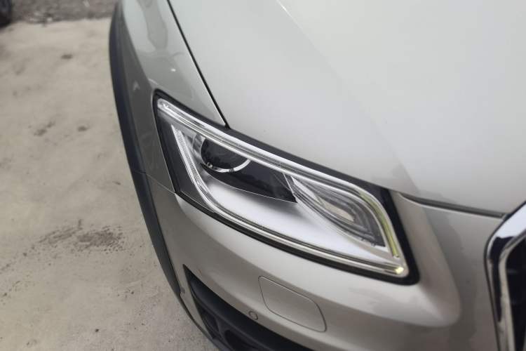 Used Audi Q5 2017 Plus 40 TFSI Technology Model Right Front Headlight