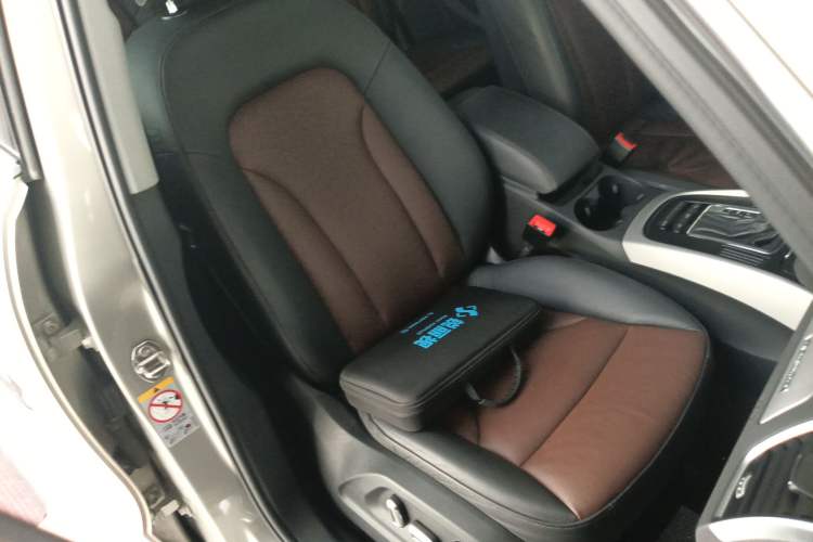 Used Audi Q5 2017 Plus 40 TFSI Ambition Model Right Front Seat