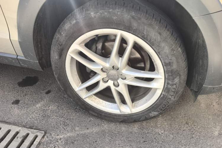 Used Audi Q5 2017 Plus 40 TFSI Technology Model Right Front Wheel Hub