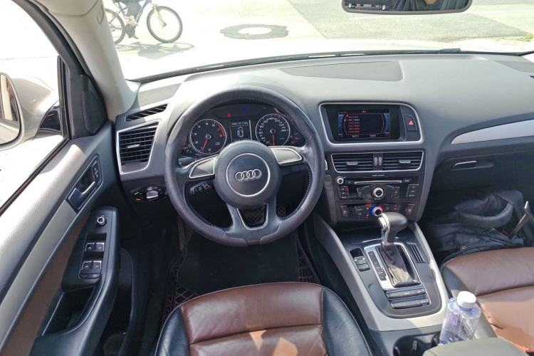 Used Audi Q5 2017 40 TFSI Ambition Edition Steering Wheel