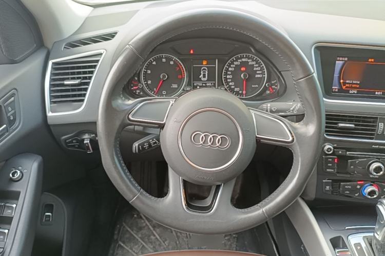 Used Audi Q5 2017 40 TFSI Ambition Edition Steering Wheel