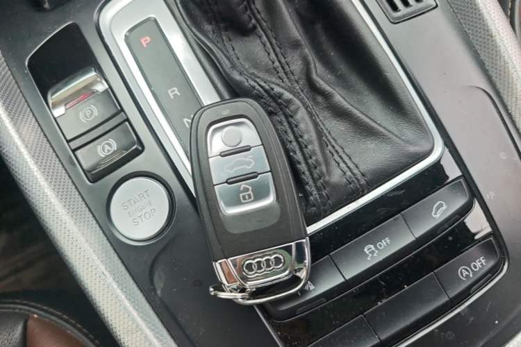 Used Audi Q5 2017 Plus 40 TFSI Technology Model Vehicle Key