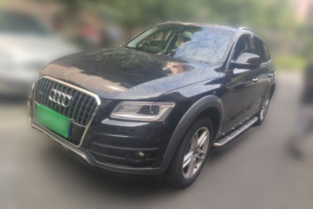 Used Audi Q5 2018 Collector's Edition 40 TFSI Technology Model
