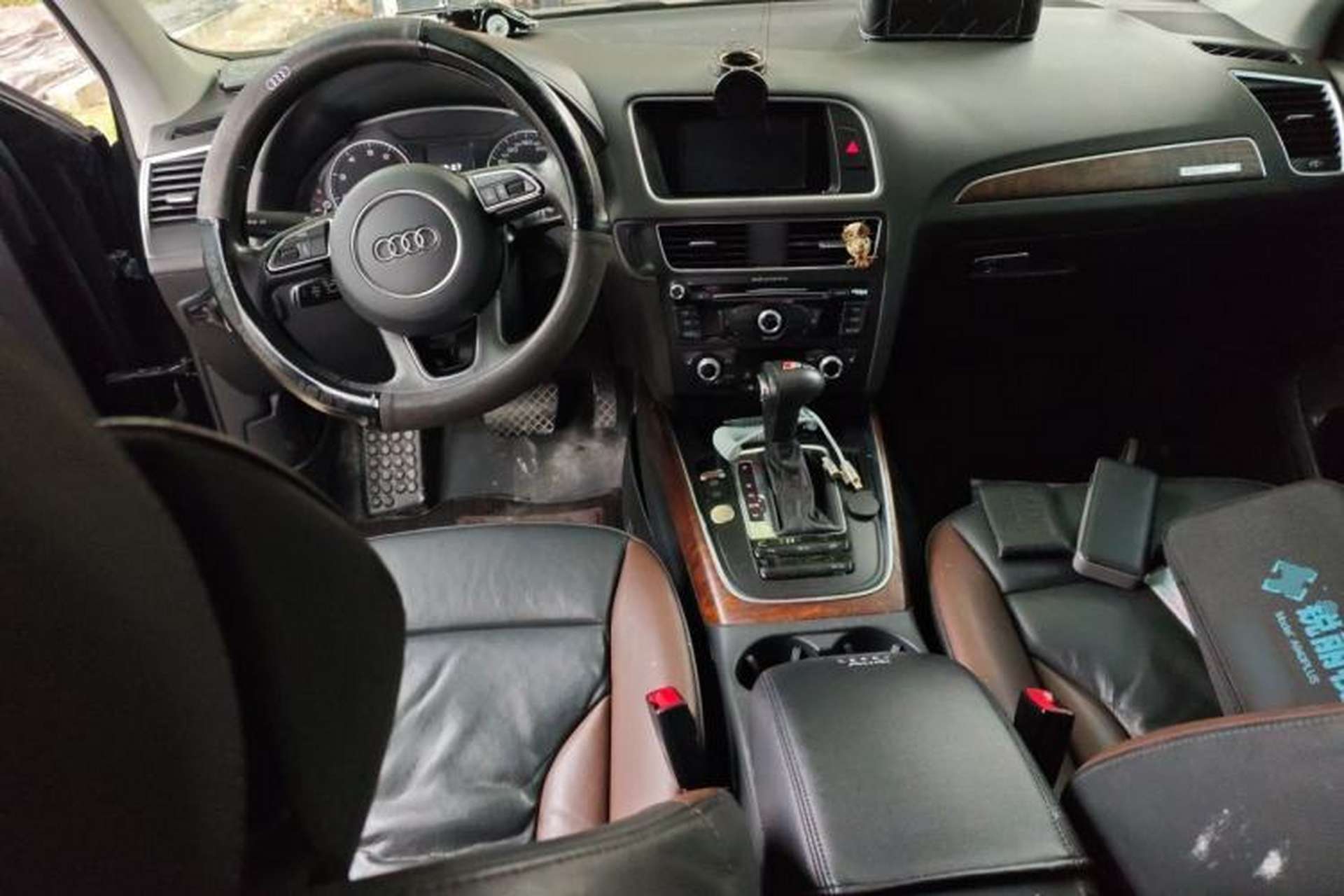 Used Audi Q5 2018 Collector's Edition 40 TFSI Technology Model Center Console