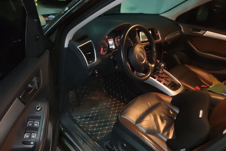 Used Audi Q5 2018 Collector's Edition 40 TFSI Technology Model Driver Seat