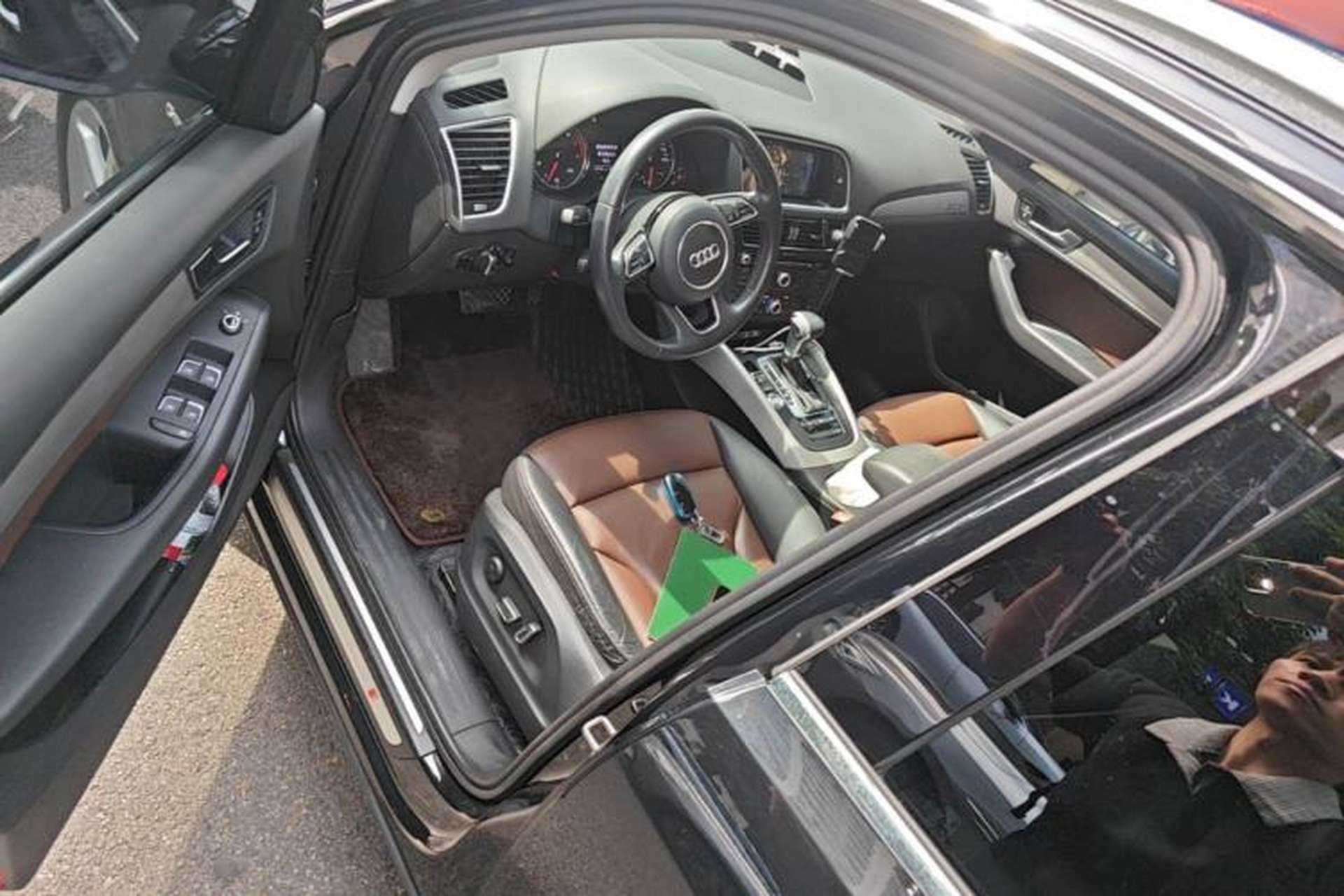 Used Audi Q5 2018 Collector's Edition 40 TFSI Ambition Model Driver Seat