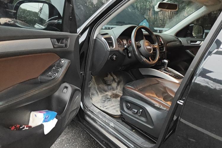 Used Audi Q5 2018 Collector's Edition 40 TFSI Technology Model Driver Seat
