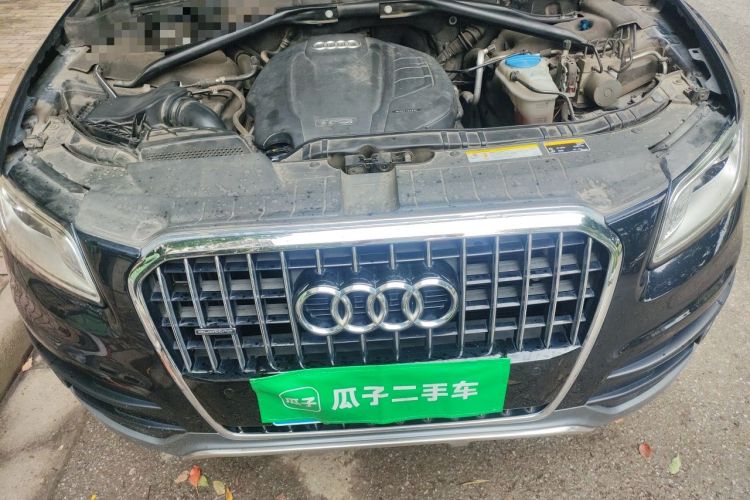 Used Audi Q5 2018 Collector's Edition 40 TFSI Technology Model Engine Bay