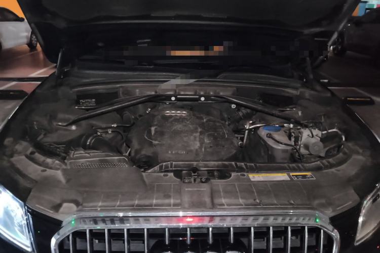 Used Audi Q5 2018 Collector's Edition 40 TFSI Technology Model Engine Bay