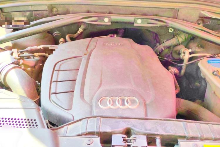 Used Audi Q5 2018 Collector's Edition 40 TFSI Technology Model Engine Bay