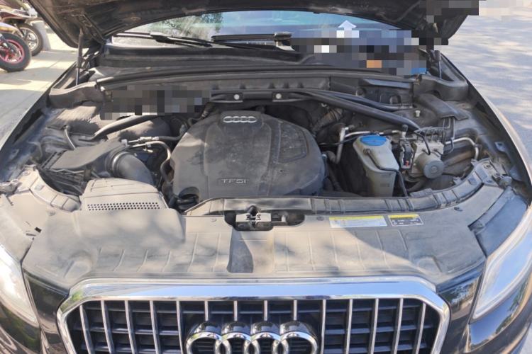 Used Audi Q5 2018 Collector's Edition 40 TFSI Technology Model Engine Bay