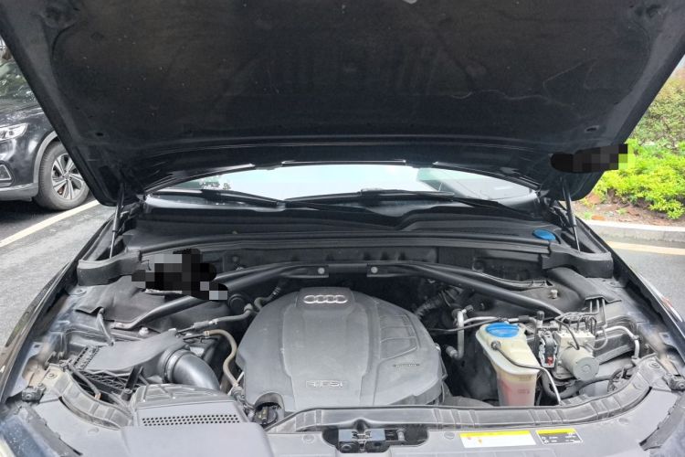 Used Audi Q5 2018 Collector's Edition 40 TFSI Technology Model Engine Bay
