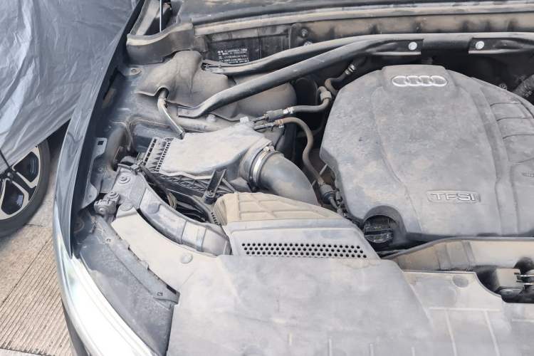 Used Audi Q5 2018 Collector's Edition 40 TFSI Technology Model Engine Bay Right