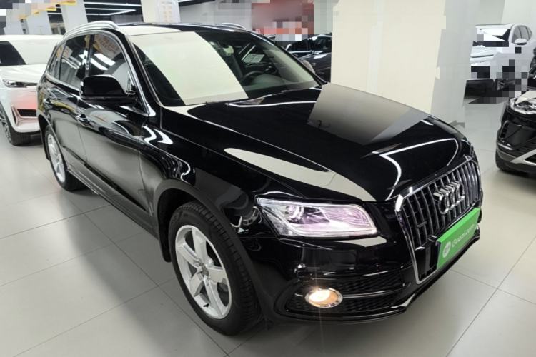Used Audi Q5 2018 Collector's Edition 40 TFSI Ambition Model Exterior 1