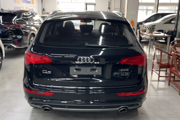 Used Audi Q5 2018 Collector's Edition 40 TFSI Ambition Model Exterior 4