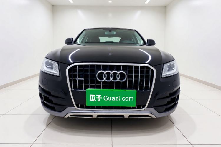 Used Audi Q5 2018 Collector's Edition 40 TFSI Technology Model Front