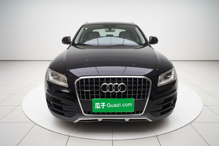 Used Audi Q5 2018 Collector's Edition 40 TFSI Technology Model Front