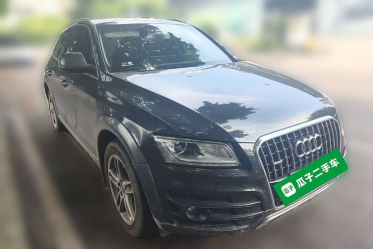 Used Audi Q5 2018 Collector's Edition 40 TFSI Technology Model Front Right 45 Deg