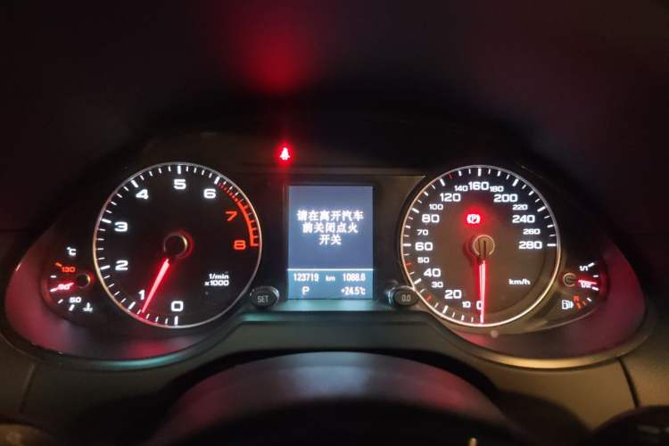 Used Audi Q5 2018 Collector's Edition 40 TFSI Technology Model Instrument Cluster