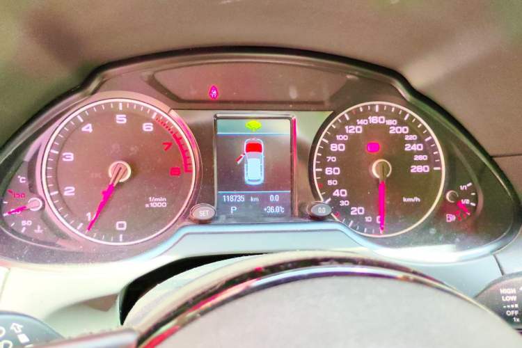 Used Audi Q5 2018 Collector's Edition 40 TFSI Technology Model Instrument Cluster