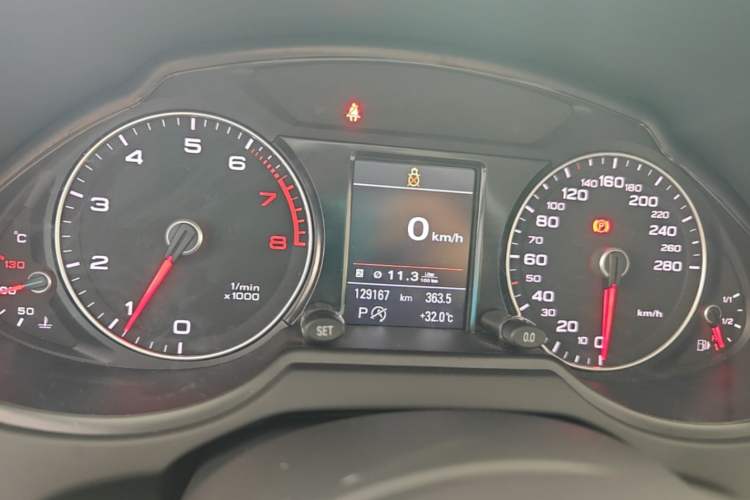 Used Audi Q5 2018 Collector's Edition 40 TFSI Technology Model Instrument Cluster