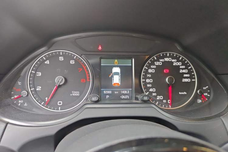 Used Audi Q5 2018 Collector's Edition 40 TFSI Technology Model Instrument Cluster