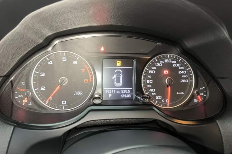 Used Audi Q5 2018 Collector's Edition 40 TFSI Ambition Model Instrument Cluster