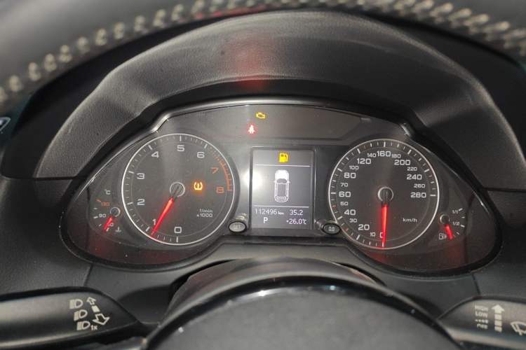 Used Audi Q5 2018 Collector's Edition 40 TFSI Ambition Model Instrument Cluster