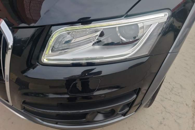 Used Audi Q5 2018 Collector's Edition 40 TFSI Technology Model Left Front Headlight
