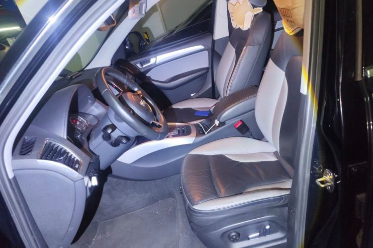 Used Audi Q5 2018 Collector's Edition 40 TFSI Technology Model Left Front Seat