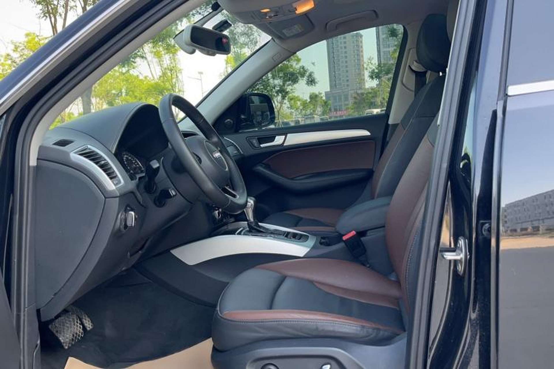 Used Audi Q5 2018 Collector's Edition 40 TFSI Technology Model Left Front Seat