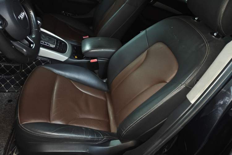 Used Audi Q5 2018 Collector's Edition 40 TFSI Ambition Model Left Front Seat